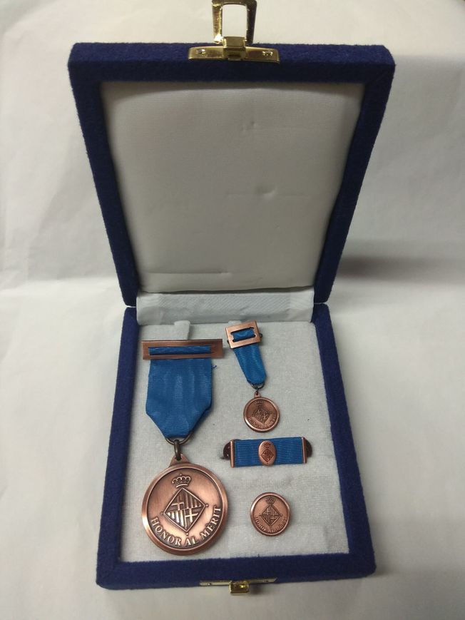 Medalla condecoració gravat químic